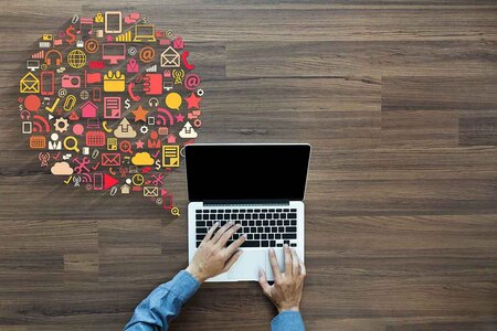Corso Gratuito per Disoccupati Digital Marketing e E-commerce cover