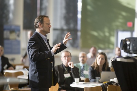 Webinar gratuito Public Speaking: Paura di parlare in pubblico cover