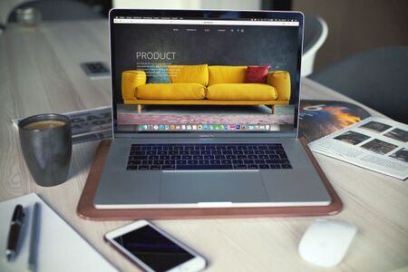 E-commerce Specialist - Iscritti a Garanzia Giovani cover