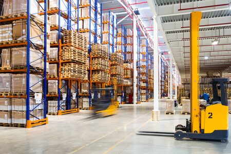 Corso Gratuito Disoccupati Addetto alla Logistica dei Magazzini cover